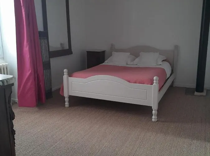 La Maison De L'harmadas Alojamento de Acomodação e Pequeno-almoço *