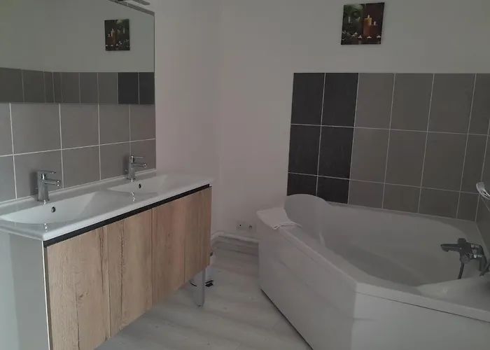 La Maison De L'harmadas Alojamento de Acomodação e Pequeno-almoço *