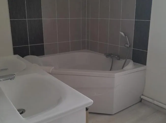 La Maison De L'harmadas Alojamento de Acomodação e Pequeno-almoço